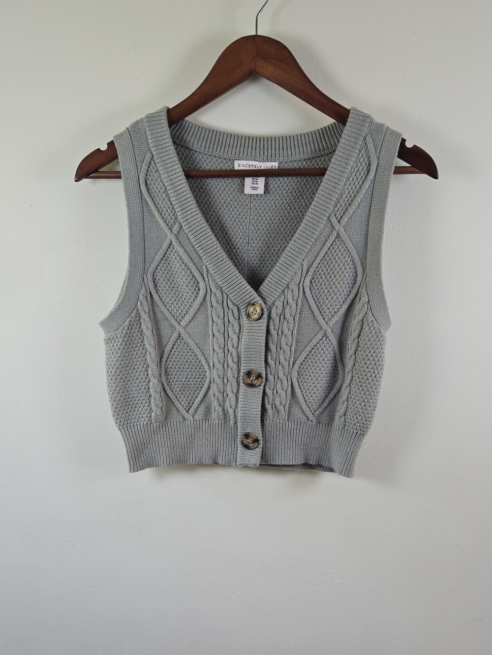 Sincerely Jules Cable Knit Vest in Seafoam Green Size Medium Like New